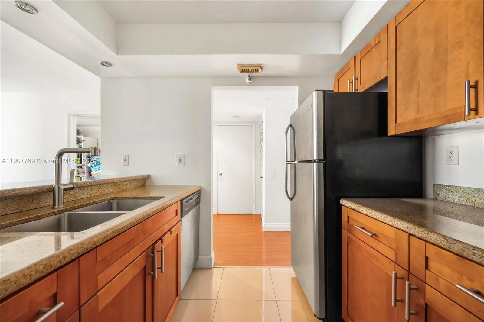 850 N Miami Ave # 906, Miami FL 33136