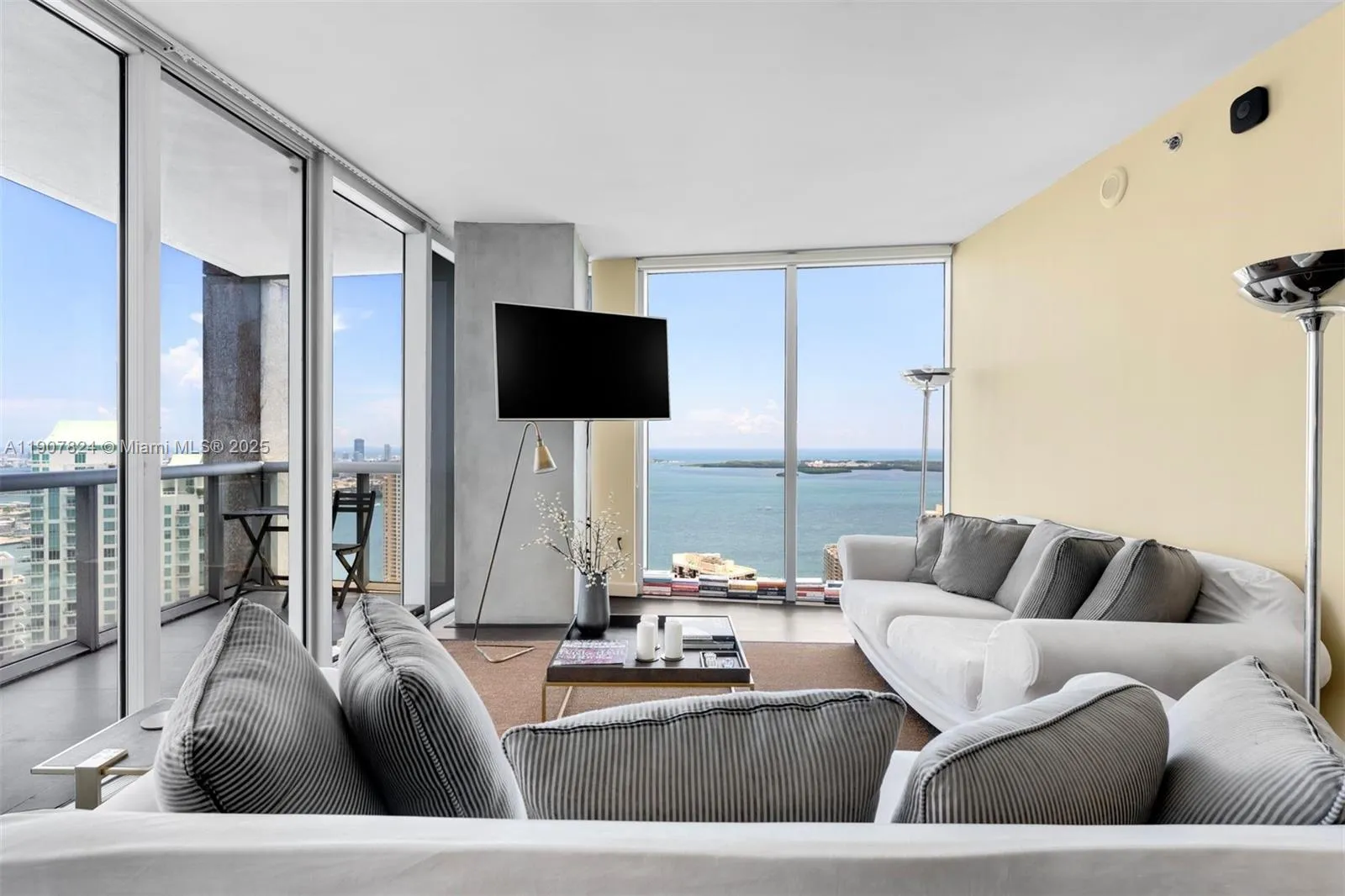 495 brickell ave # 4502, Miami FL 33131