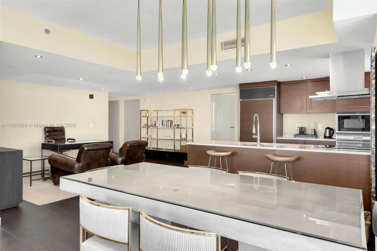 495 brickell ave # 4502, Miami FL 33131