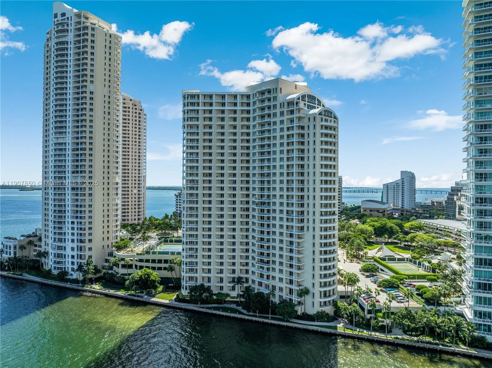 2 bedroom 2 bath for sale at 888 Brickell Key Dr # 2610, Miami FL 33131
