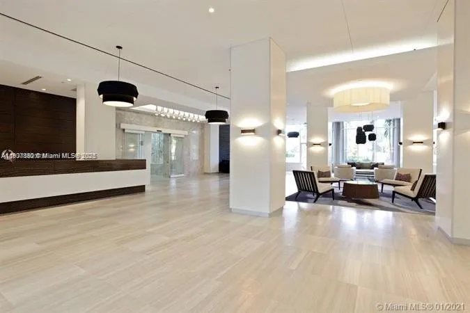 100 Bayview Dr # 1230, Sunny Isles Beach FL 33160