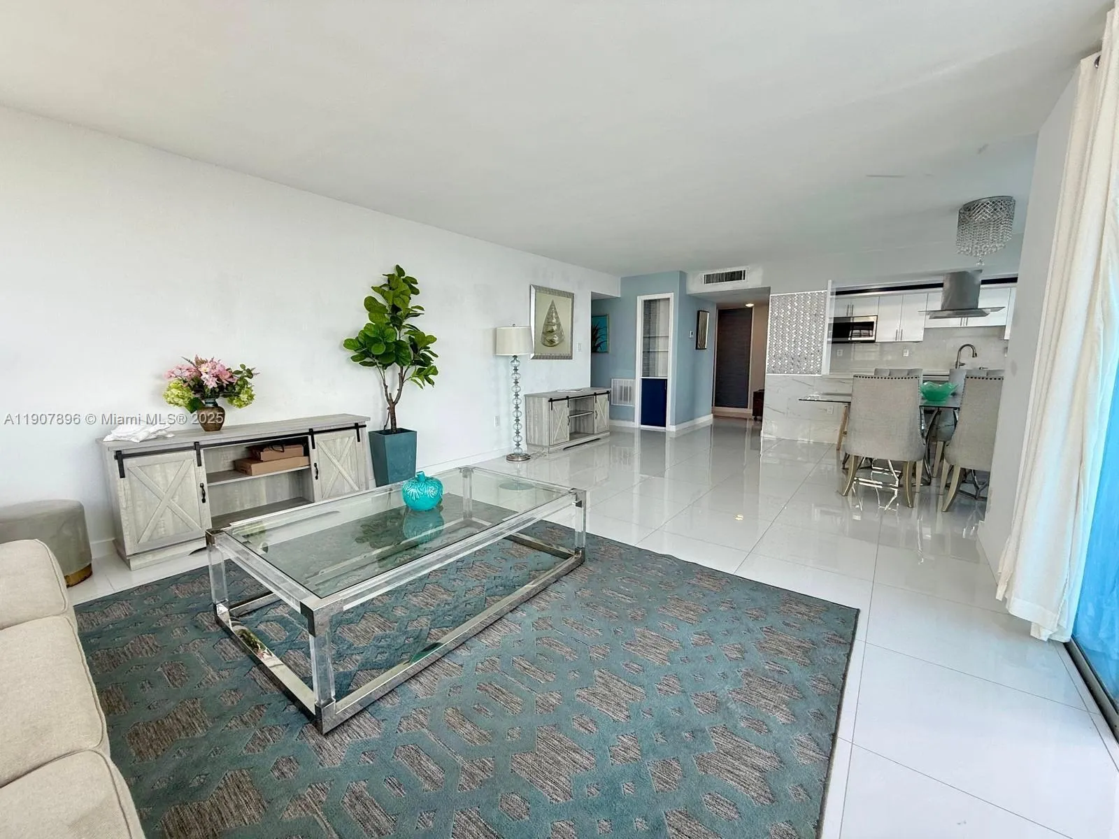 18051 Biscayne Blvd # 1604, Aventura FL 33160