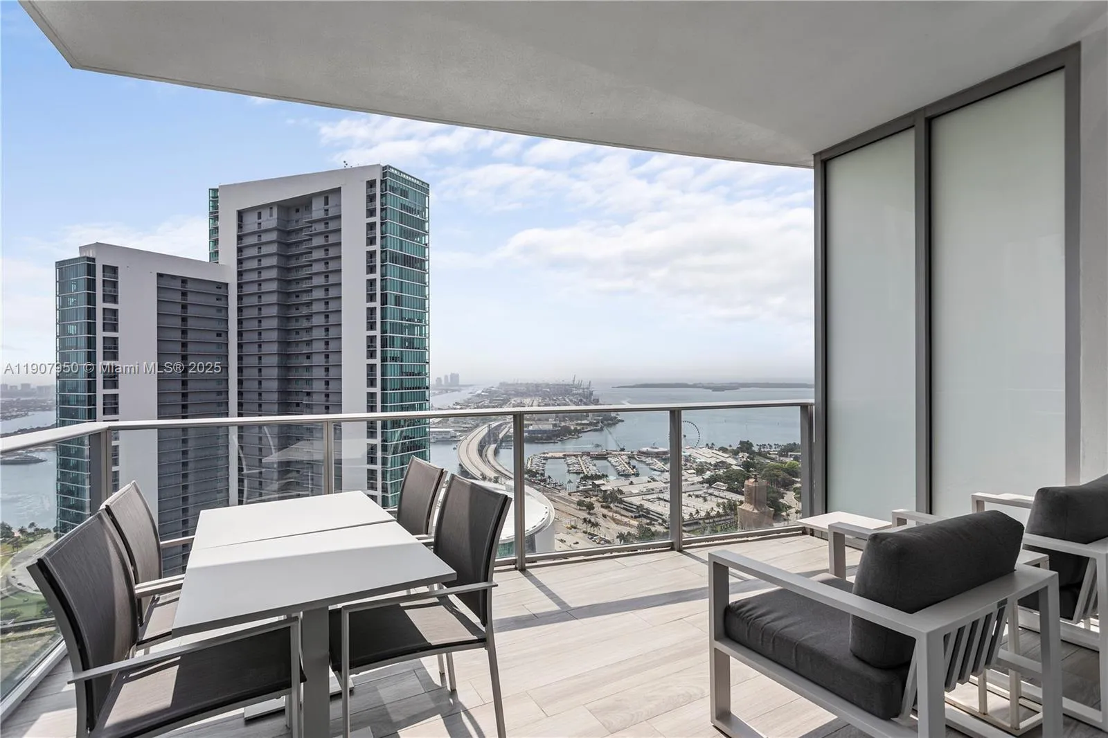 2 bedroom 3 bath for sale at 851 NE 1st Ave # 3907, Miami FL 33132