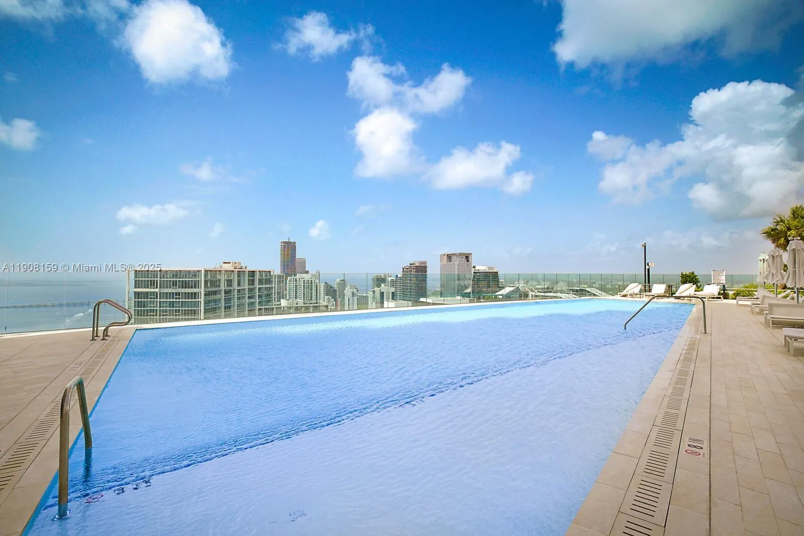 2 bedroom 3 bath for sale at 300 Biscayne Boulevard Way # 1907W, Miami FL 33131