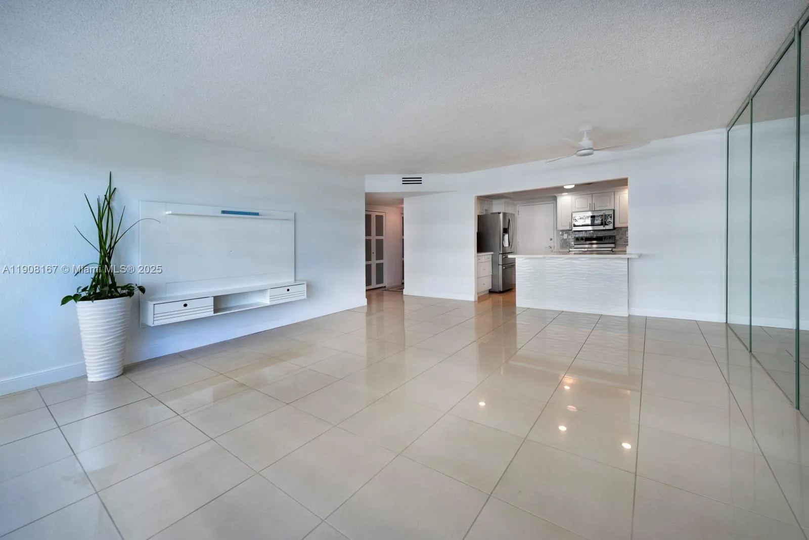 4010 Galt Ocean Dr # 815, Fort Lauderdale FL 33308