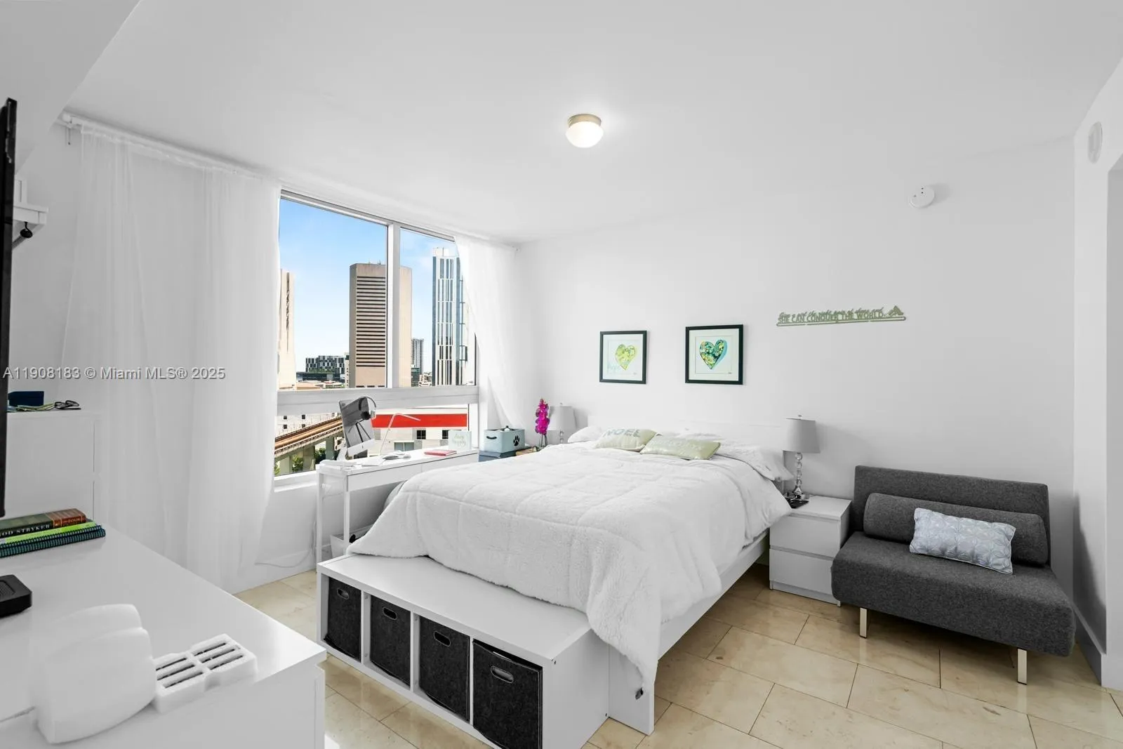 90 SW 3rd St # 1209, Miami FL 33130