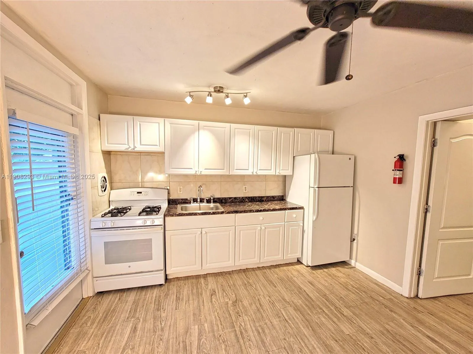 1 bath for sale at 441 Collins Ave # 12A, Miami Beach FL 33139