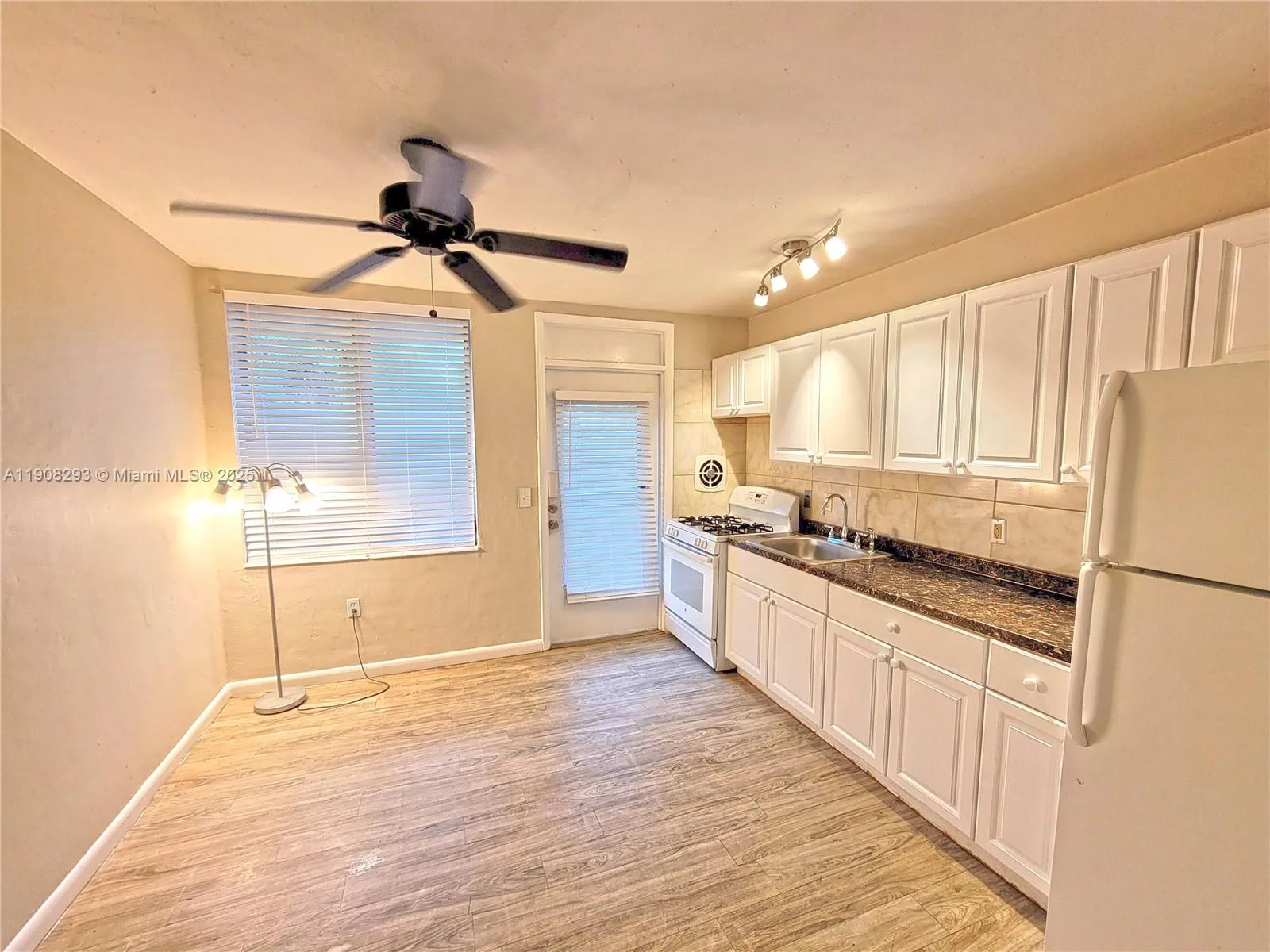 441 Collins Ave # 12A, Miami Beach FL 33139