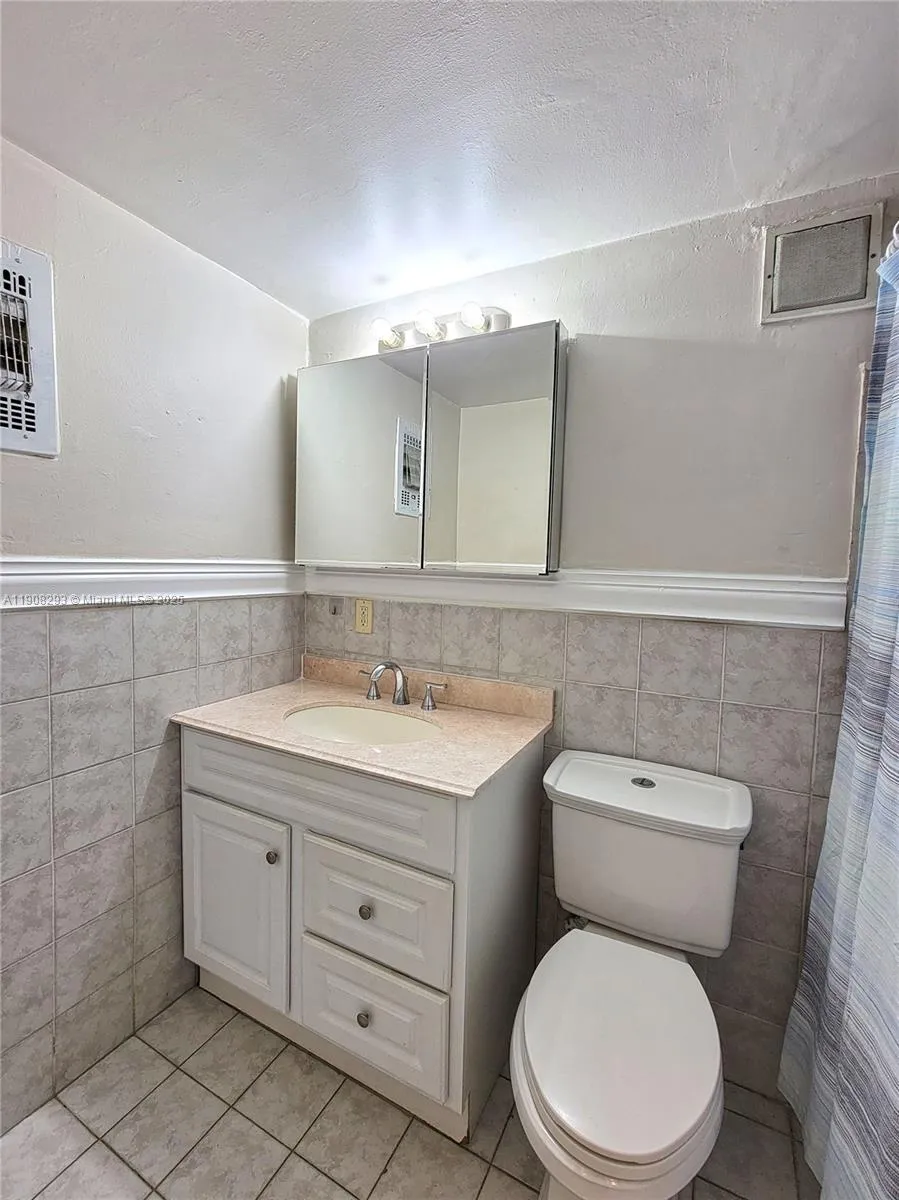 441 Collins Ave # 12A, Miami Beach FL 33139