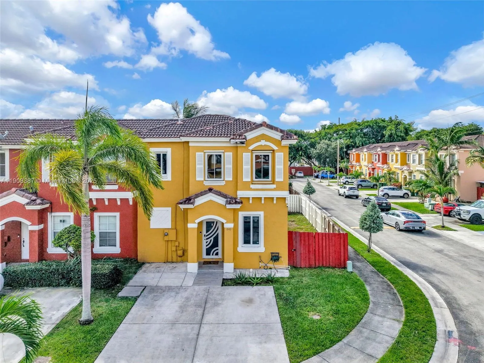 3 bedroom 3 bath for sale at 640 SE 1st St, Homestead FL 33030