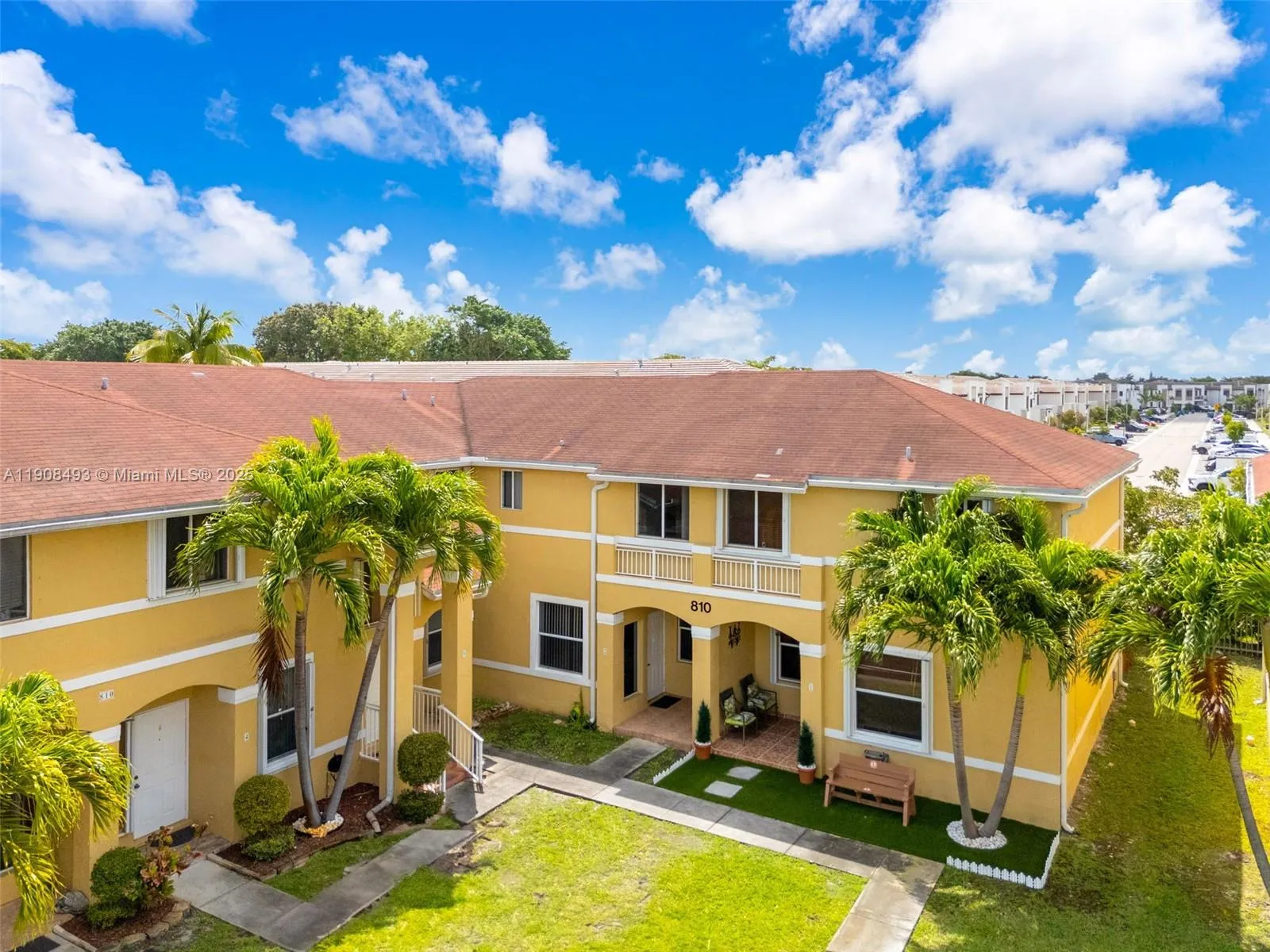 810 NE 212th Ter # 2, Miami FL 33179