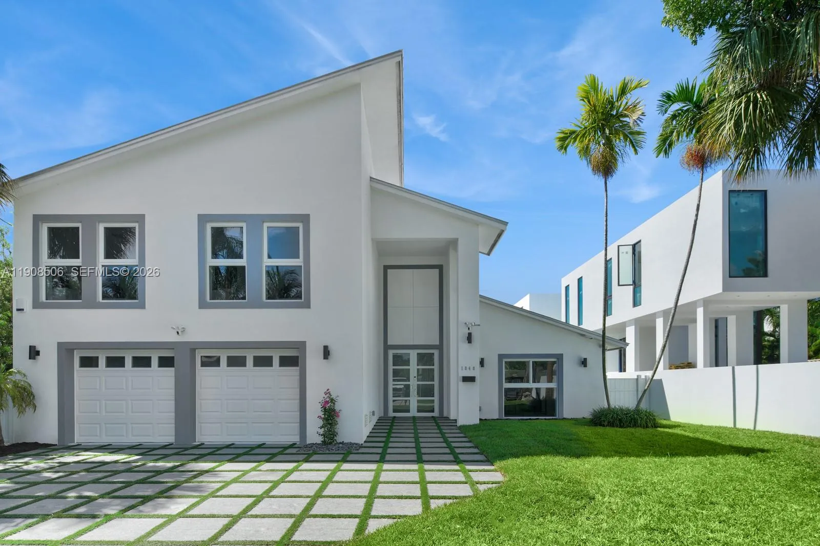 1040 S Shore Dr, Miami Beach FL 33141