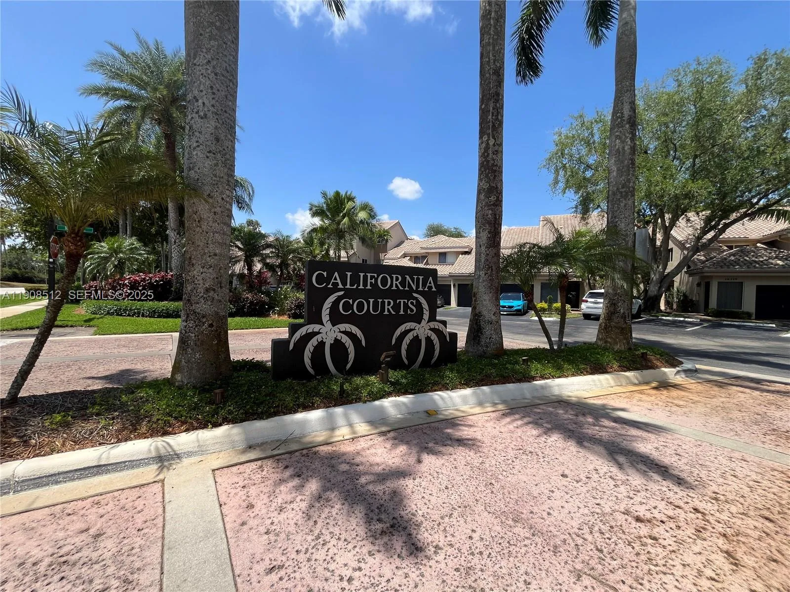 3 bedroom 2 bath for sale at 16312 Malibu Dr # 6, Weston FL 33326
