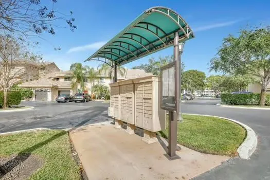 16312 Malibu Dr # 6, Weston FL 33326