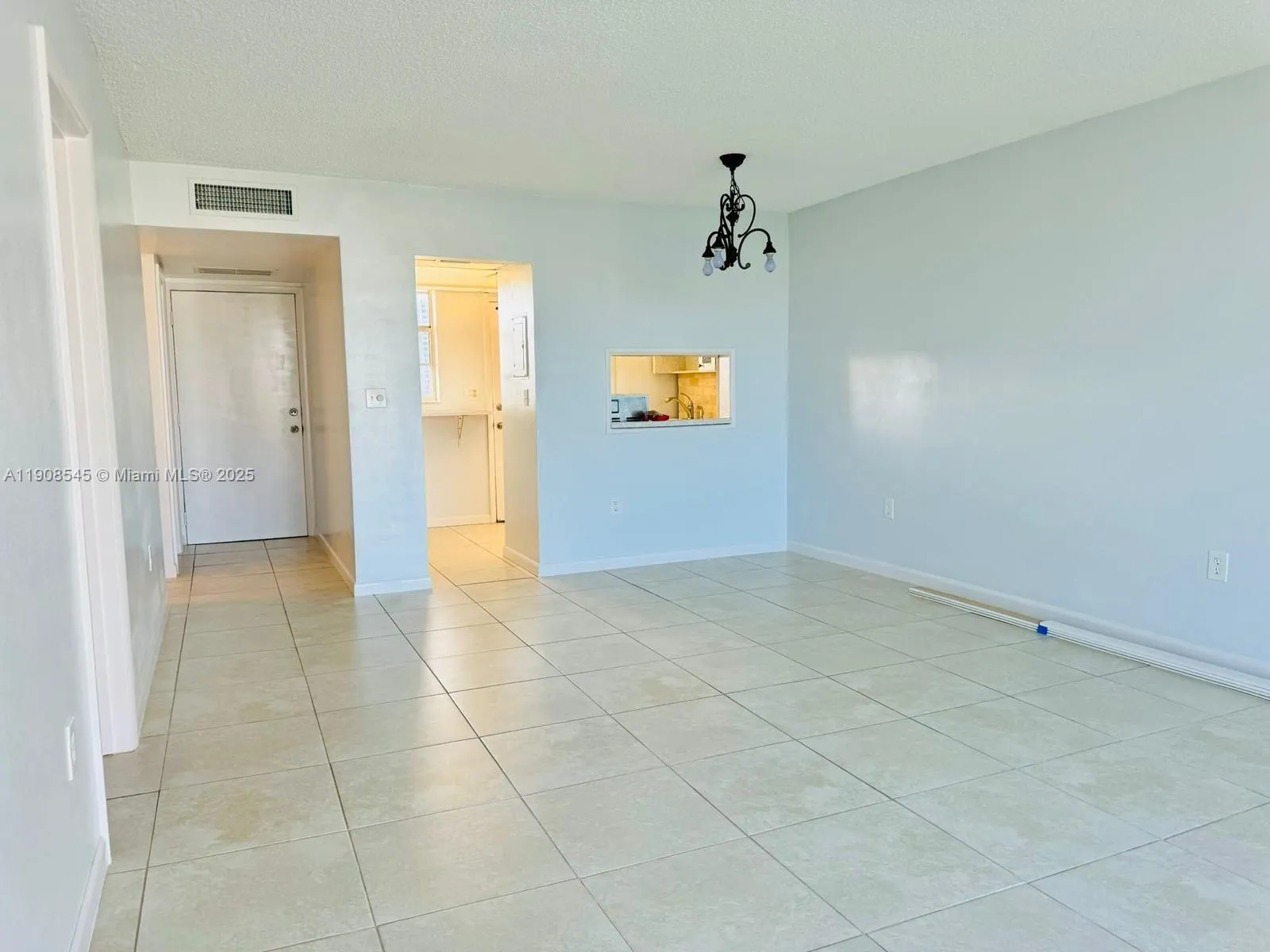 2930 Point East Dr # E512, Aventura FL 33160
