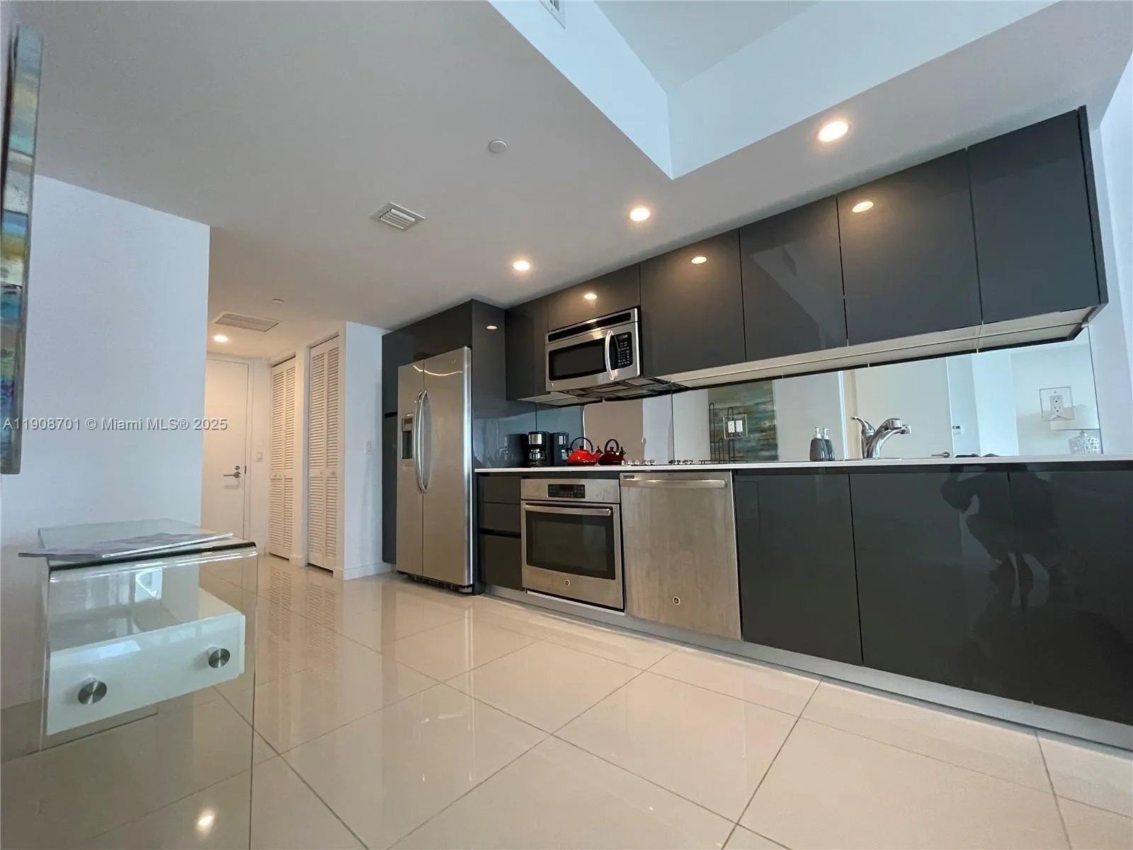 31 SE 6th St # 2503, Miami FL 33131