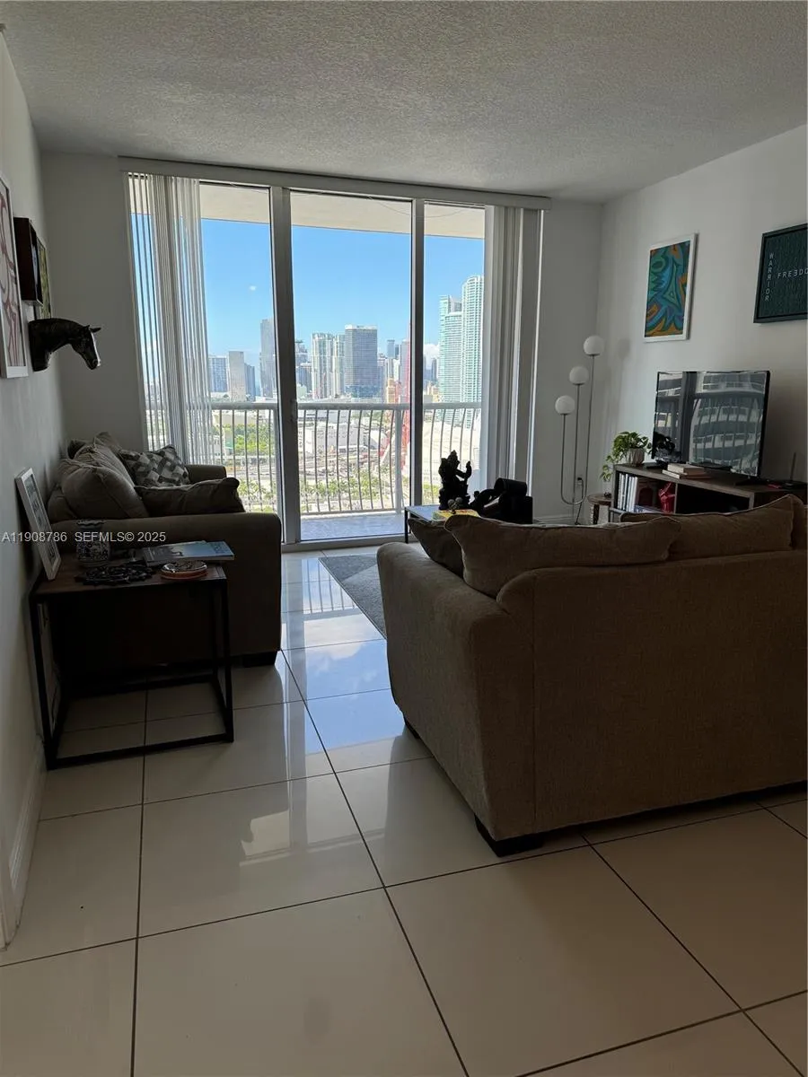 1750 N Bayshore Dr # 2706, Miami FL 33132