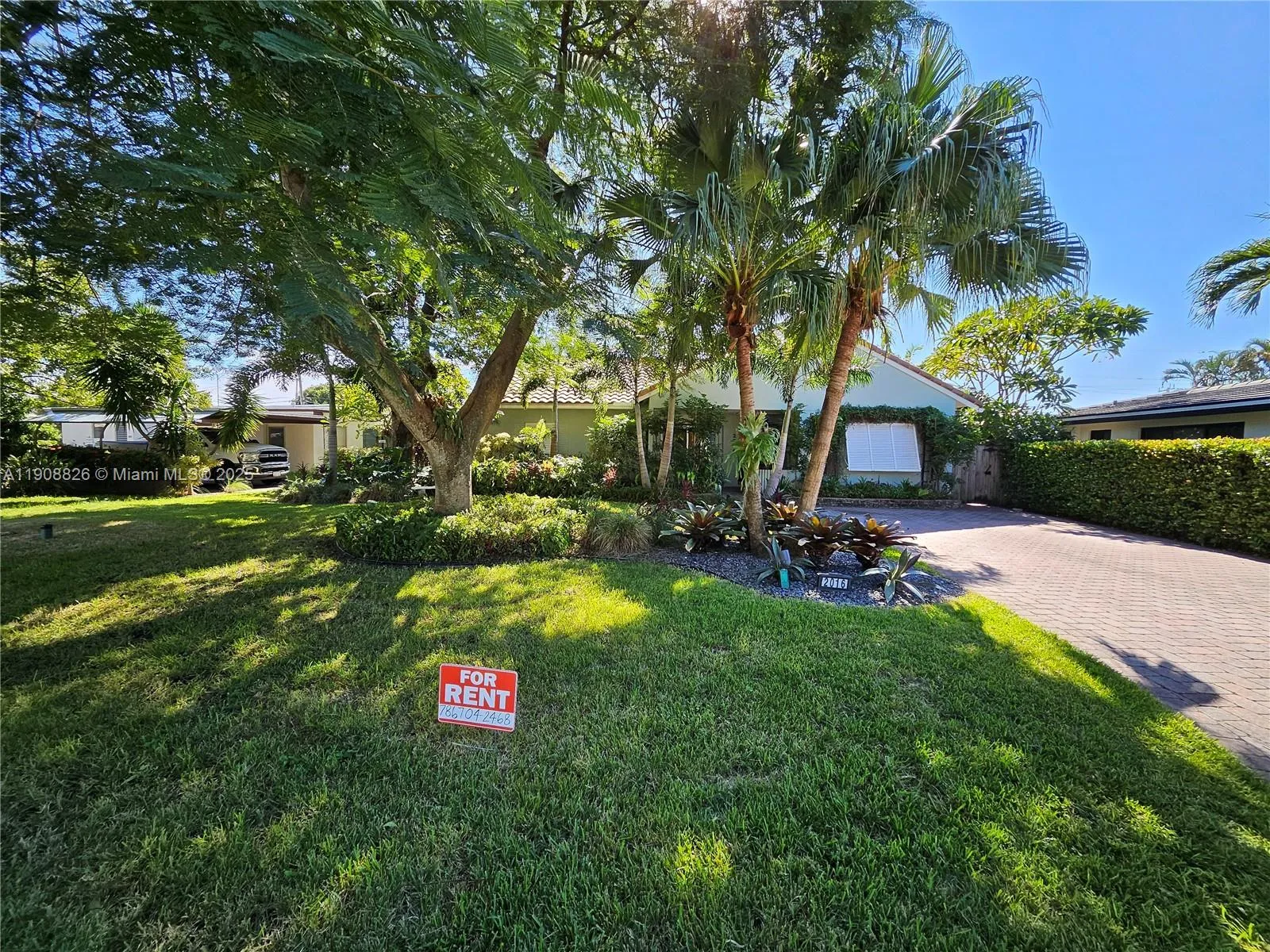2016 NE 26th Dr, Wilton Manors FL 33306