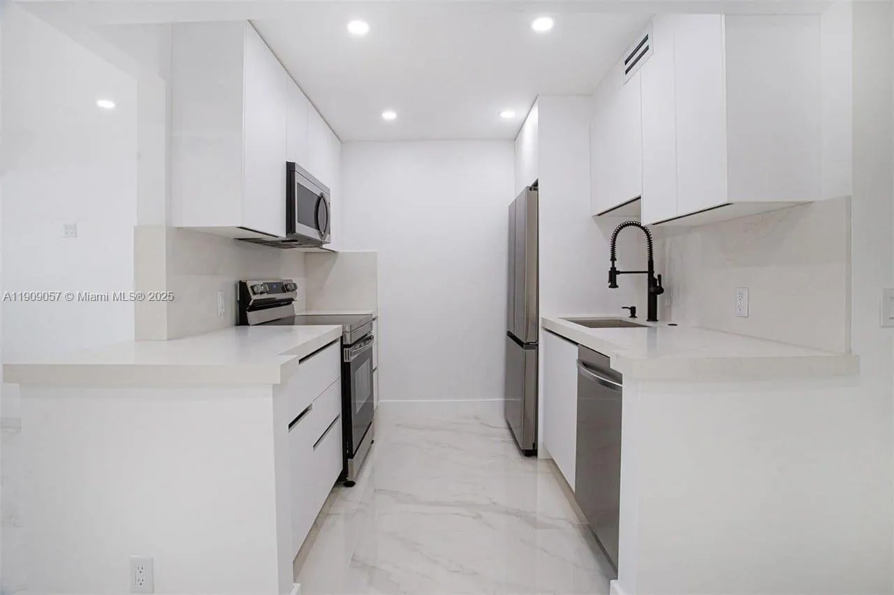 13250 SW 7th Ct # 204L, Pembroke Pines FL 33027