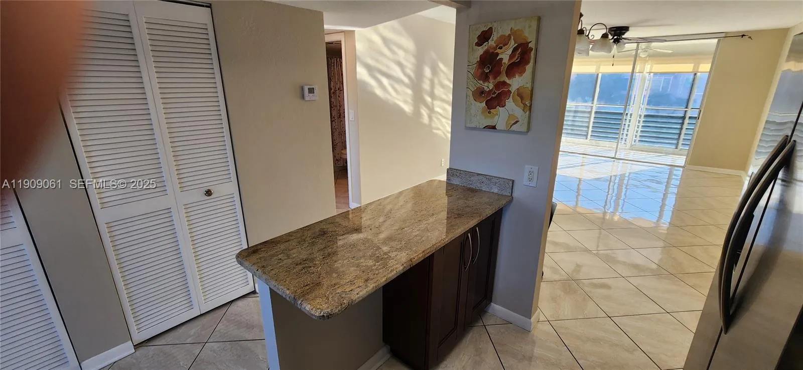 9620 Sunrise Lakes Blvd # 211, Sunrise FL 33322