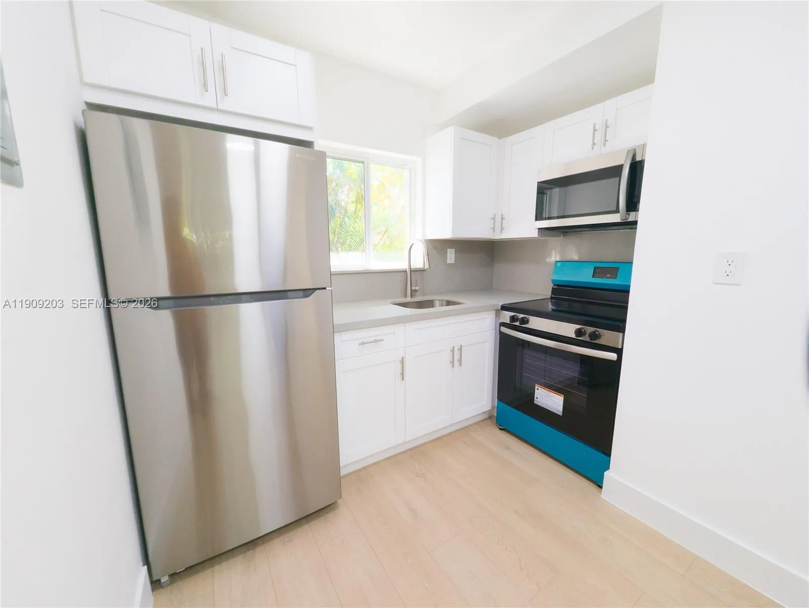 2000 NW 29th St # 1, Miami FL 33142