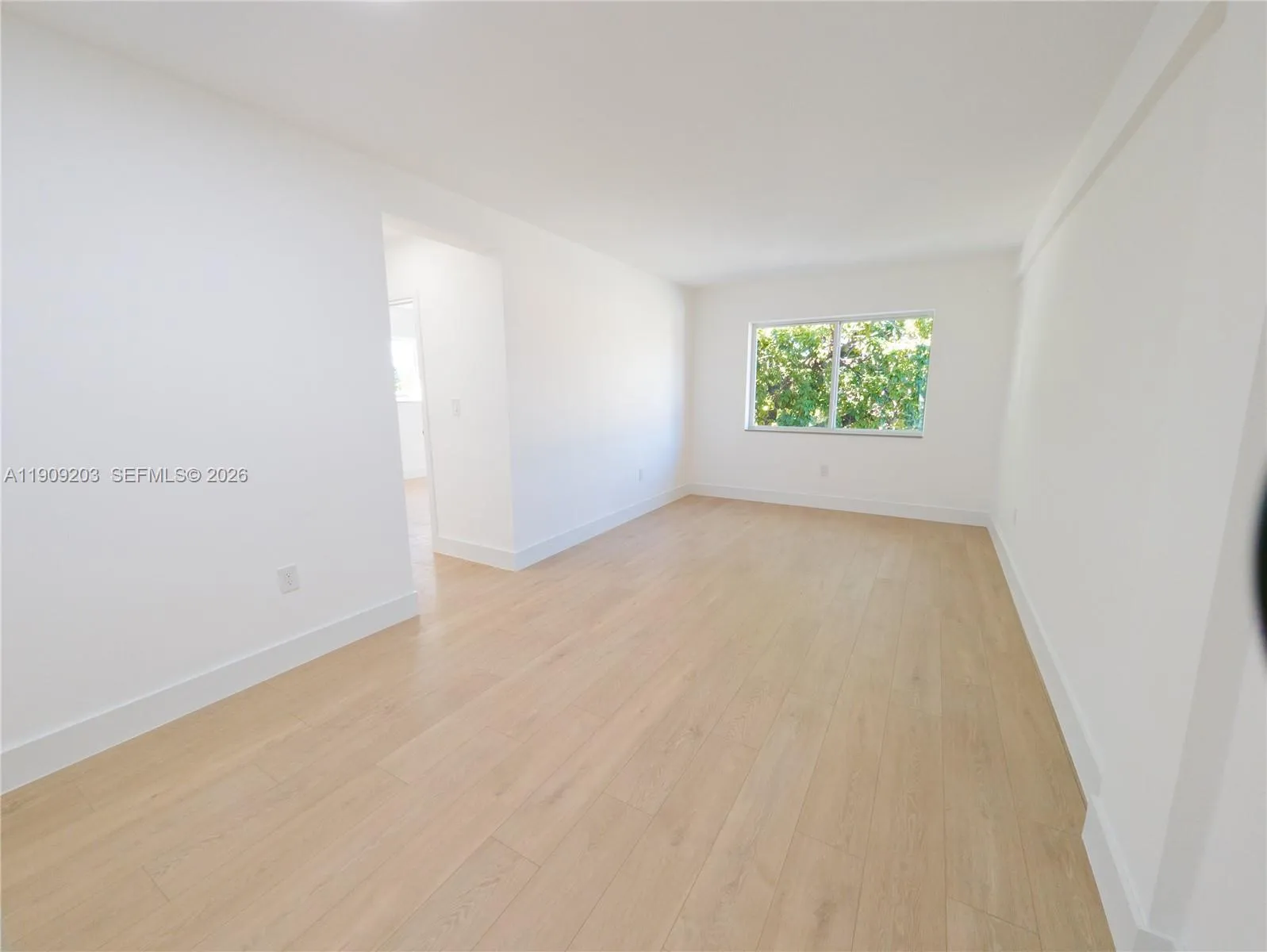 2000 NW 29th St # 1, Miami FL 33142