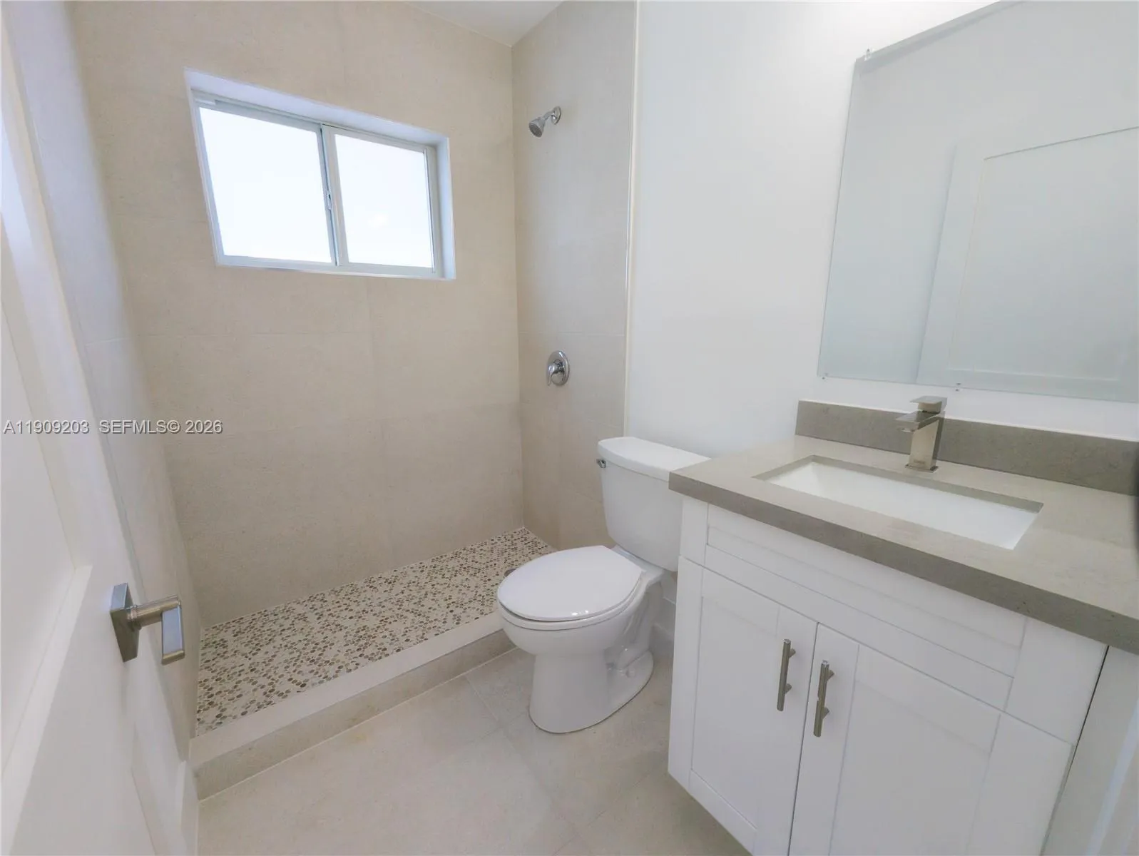 2000 NW 29th St # 1, Miami FL 33142