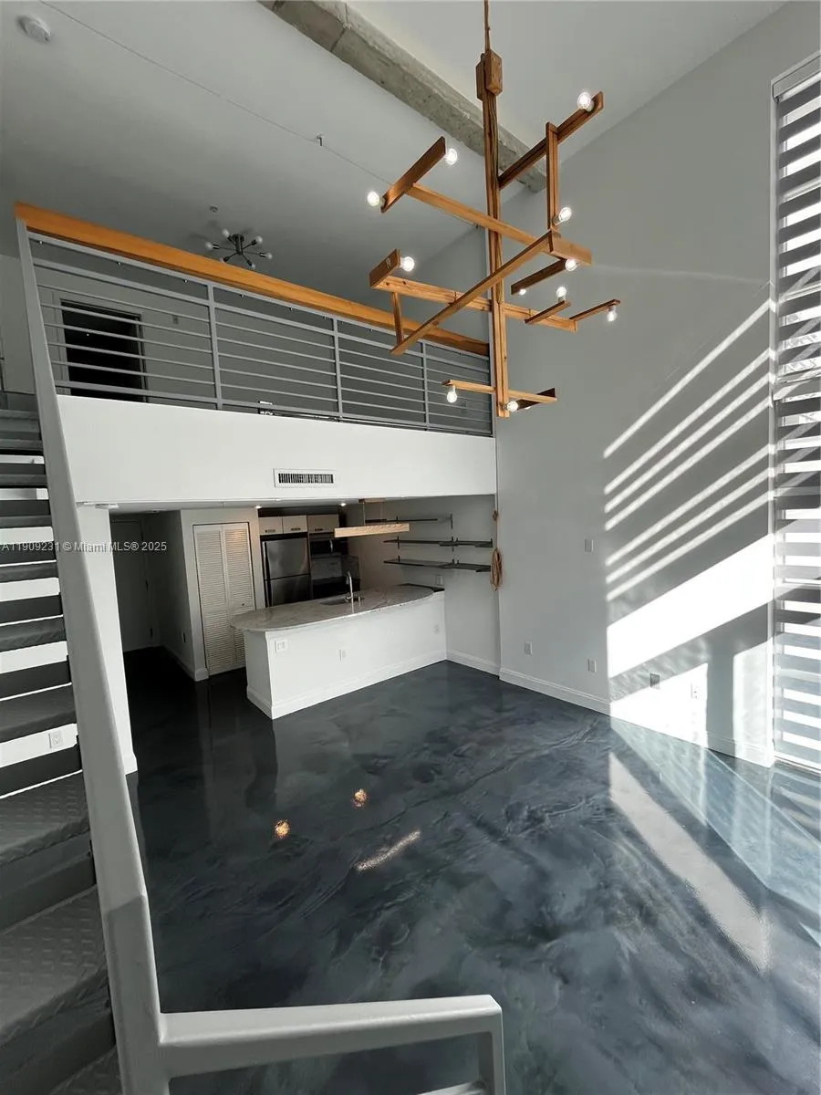 1 bedroom 1 bath for sale at 7744 Collins Ave # 17, Miami Beach FL 33141
