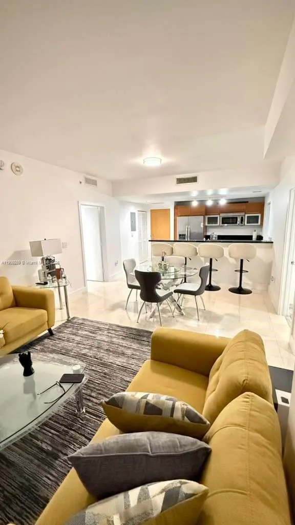 253 NE 2nd St # 1901, Miami FL 33132