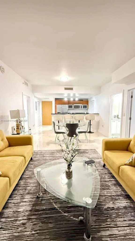 253 NE 2nd St # 1901, Miami FL 33132