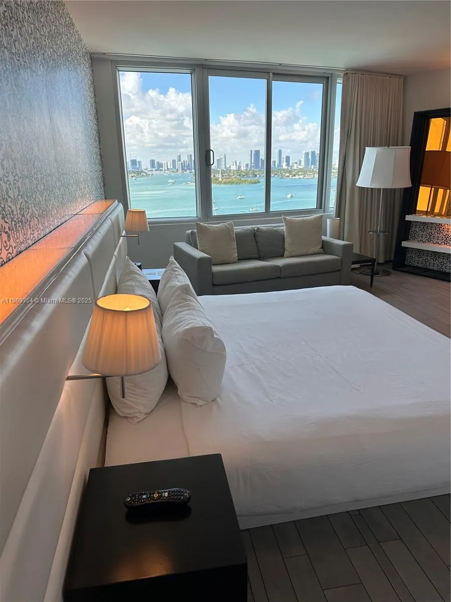 1 bedroom 1 bath for sale at 1100 West Ave # 1206, Miami Beach FL 33139