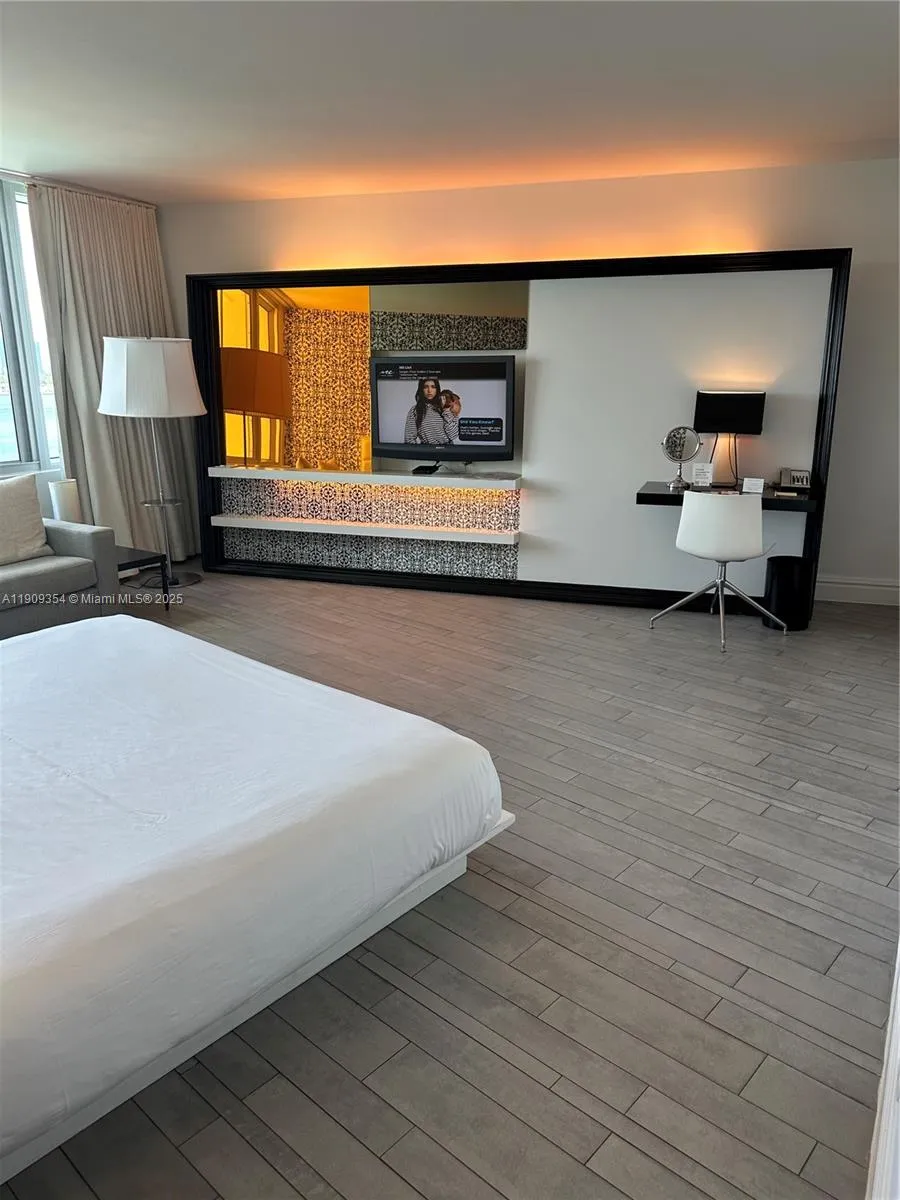 1100 West Ave # 1206, Miami Beach FL 33139