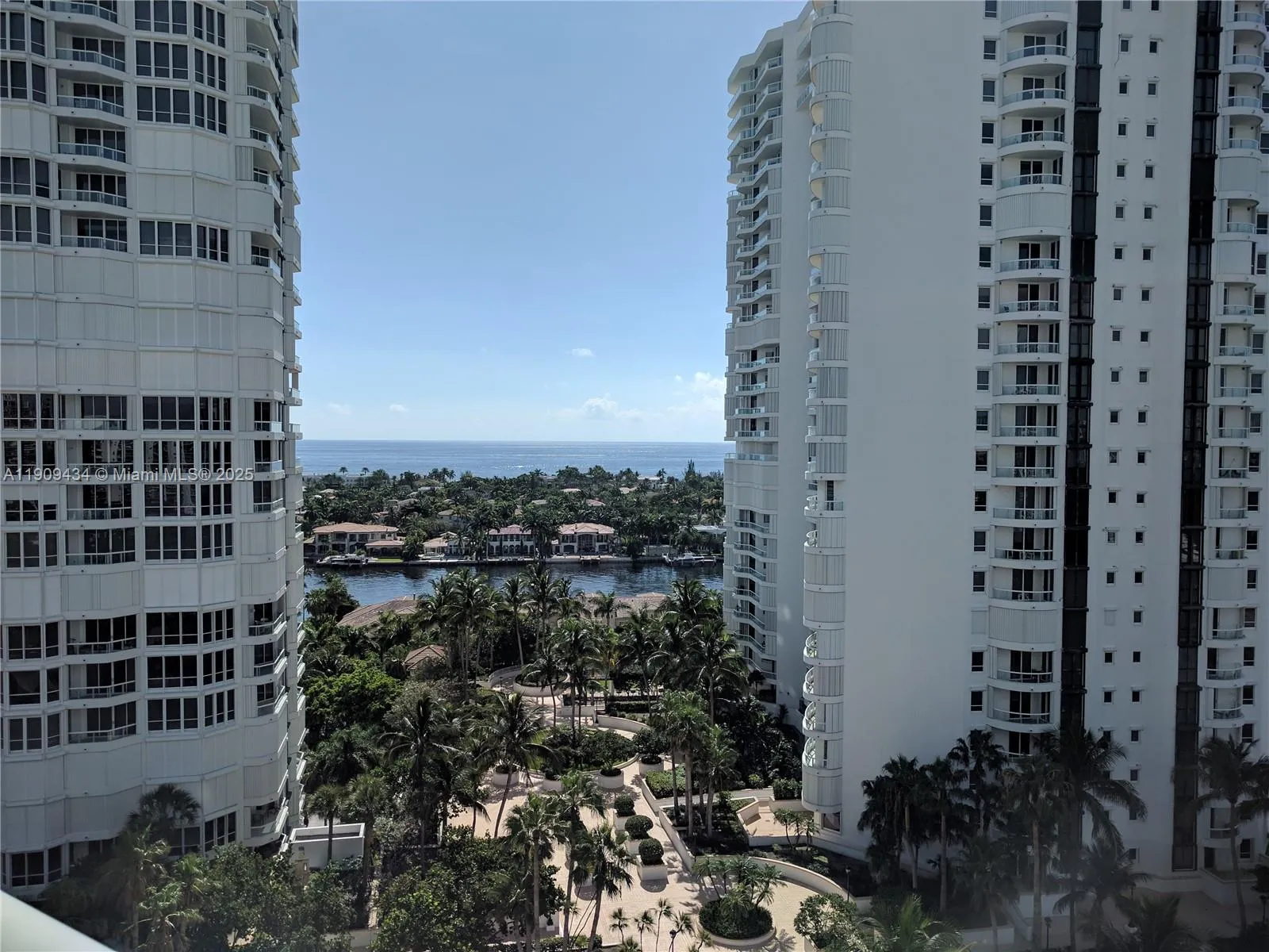 21055 Yacht Club Dr # 1602, Aventura FL 33180