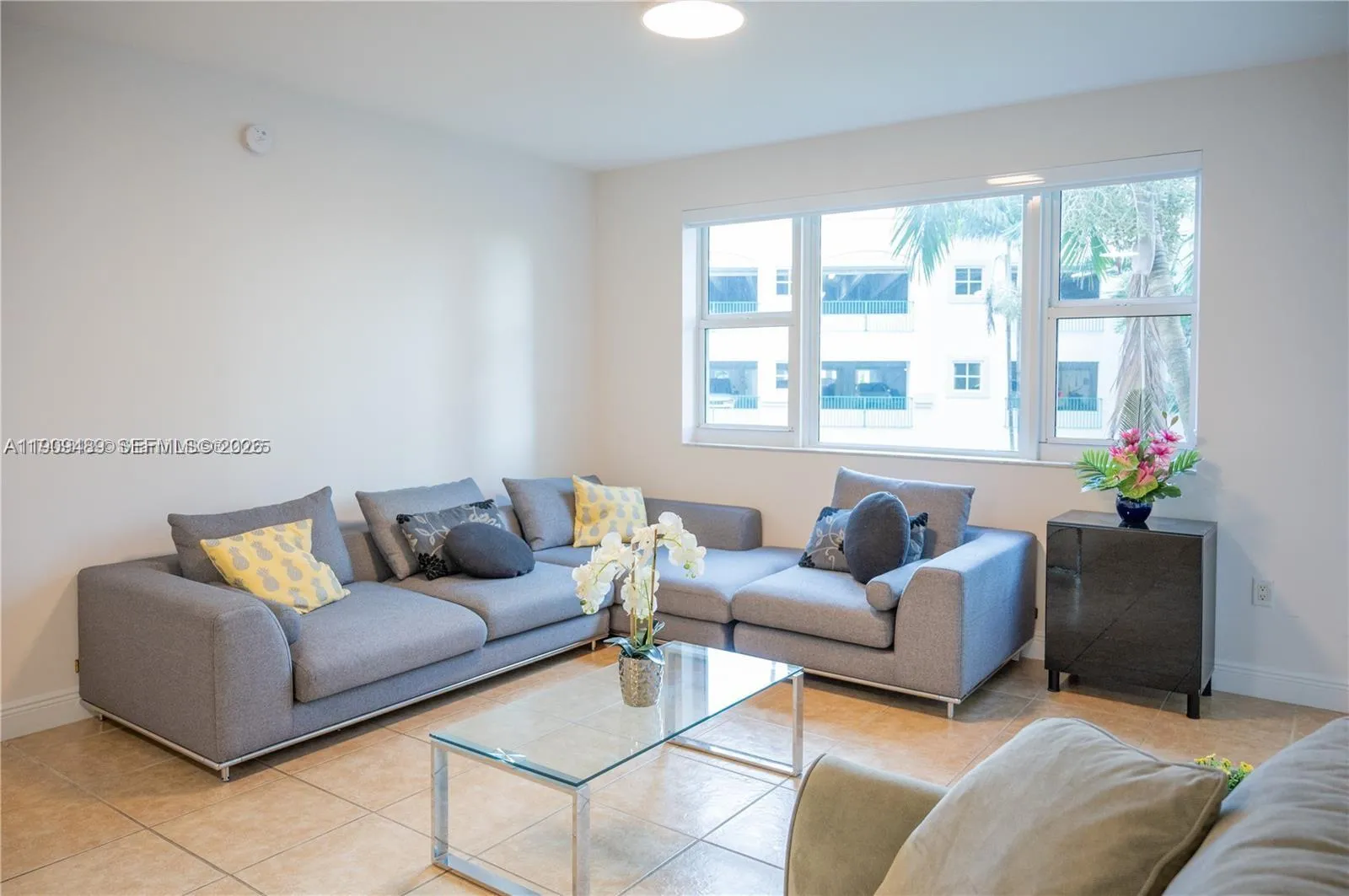 19900 E Country Club Dr # 318, Aventura FL 33180