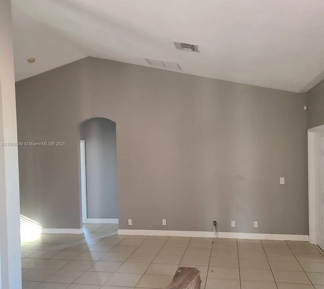 1881 SW Elijah Ave, Port St. Lucie FL 34953