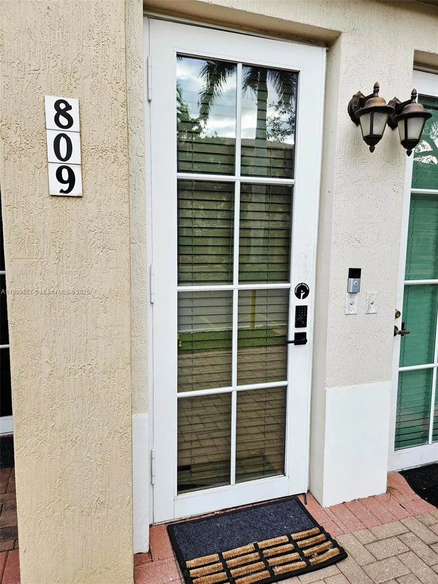 809 SW 147 AVE # 1401, Pembroke Pines FL 33027