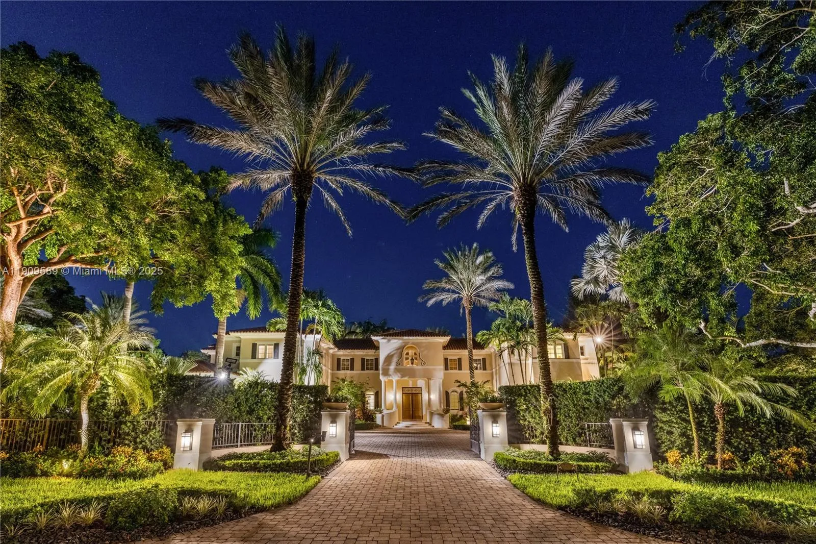 9 bedroom 8 bath for sale at 5250 Snapper Creek Rd, Coral Gables FL 33156