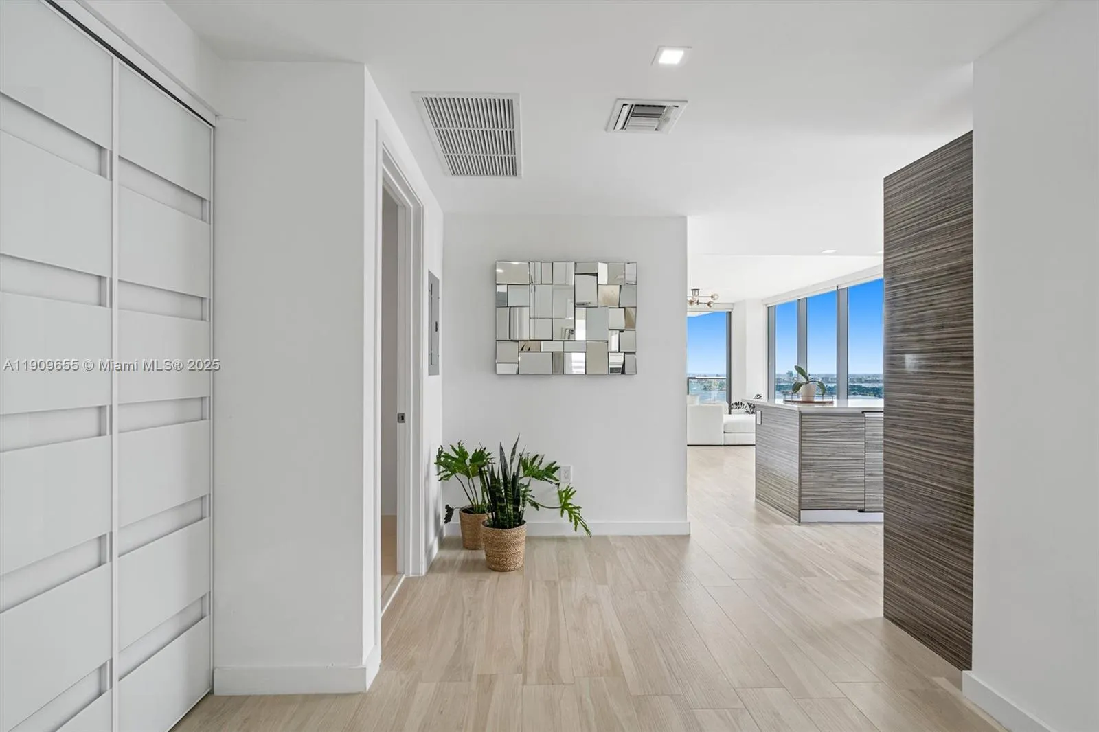 460 NE 28th St # 3508, Miami FL 33137