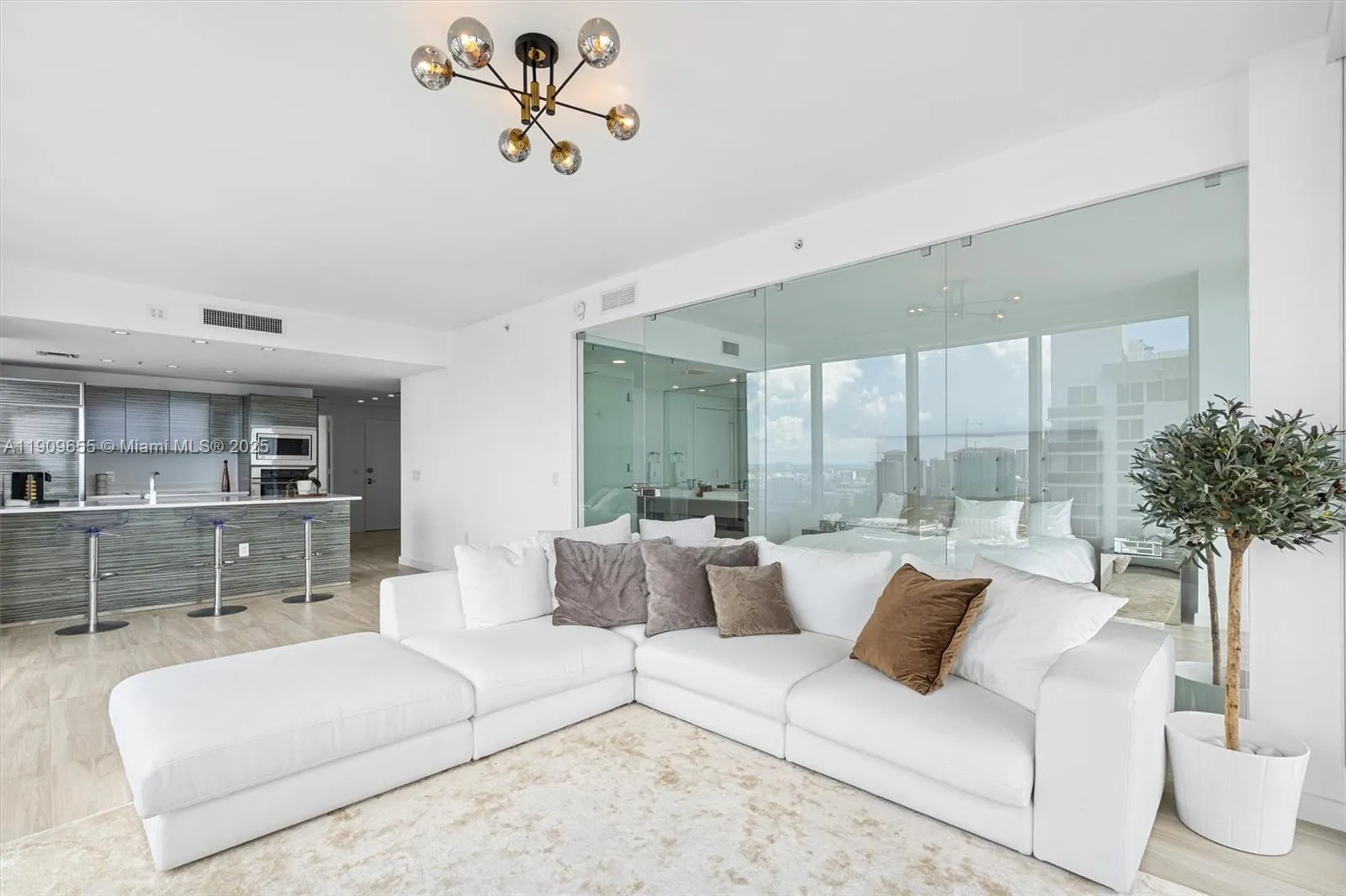 460 NE 28th St # 3508, Miami FL 33137
