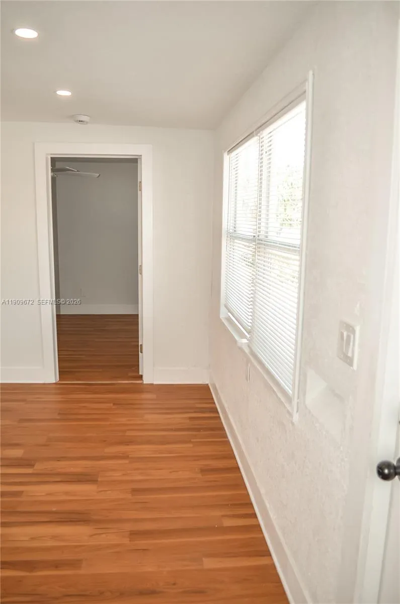 707 N J St, Lake Worth FL 33460
