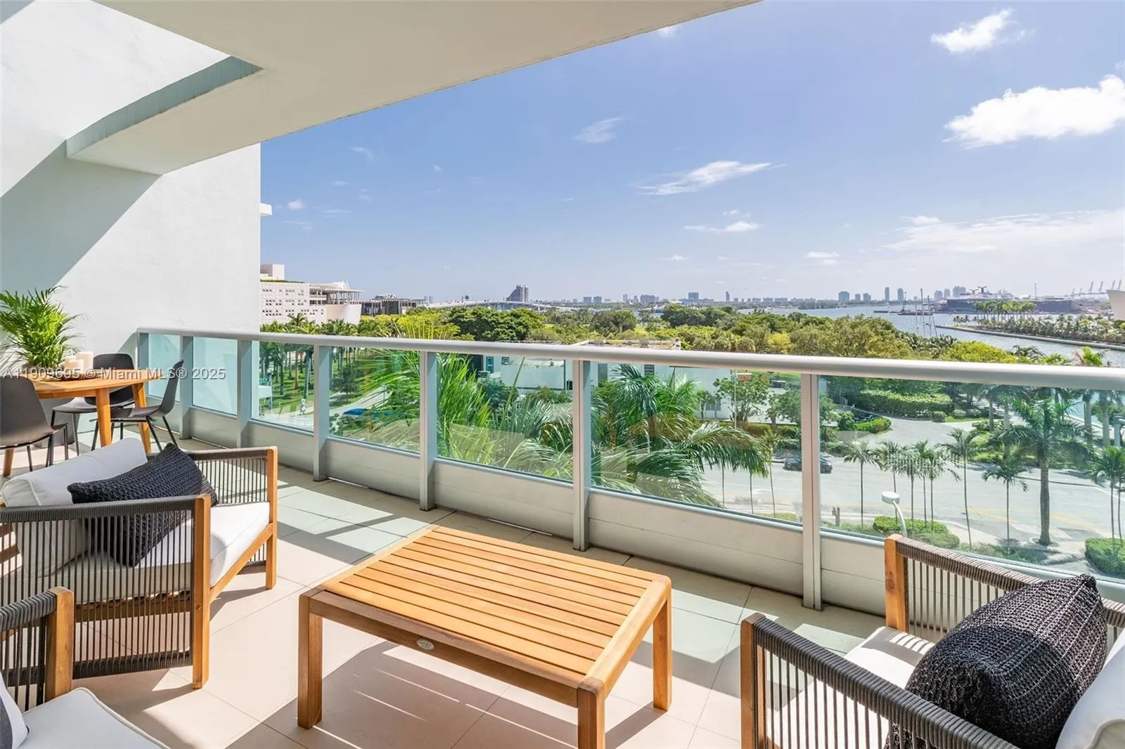 2 bedroom 2 bath for sale at 900 Biscayne Blvd # 702, Miami FL 33132