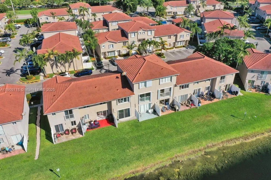174 Riviera Cir # 4, Weston FL 33326
