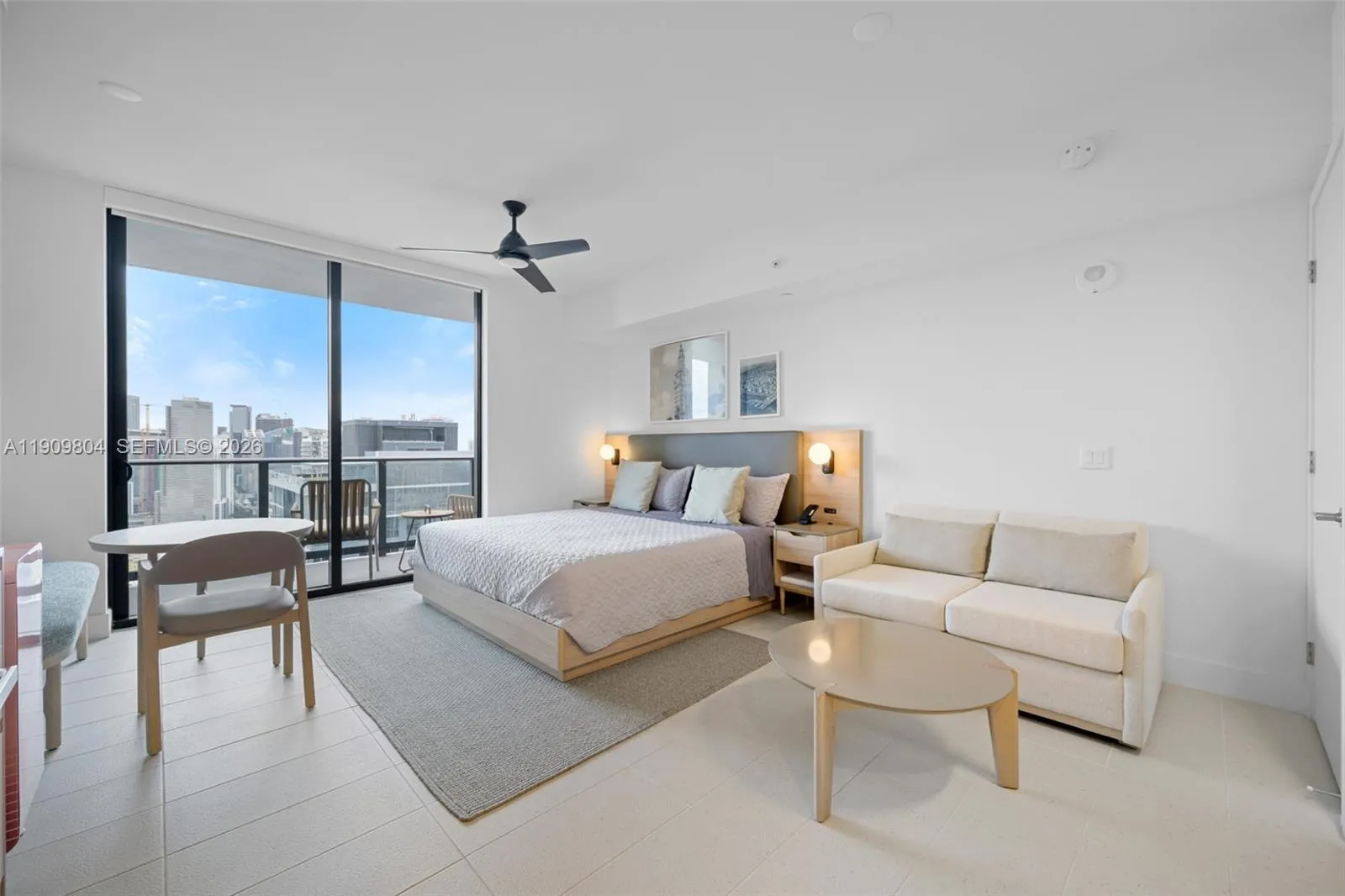 1 bath for sale at 159 NE 6th St # 3706, Miami FL 33132