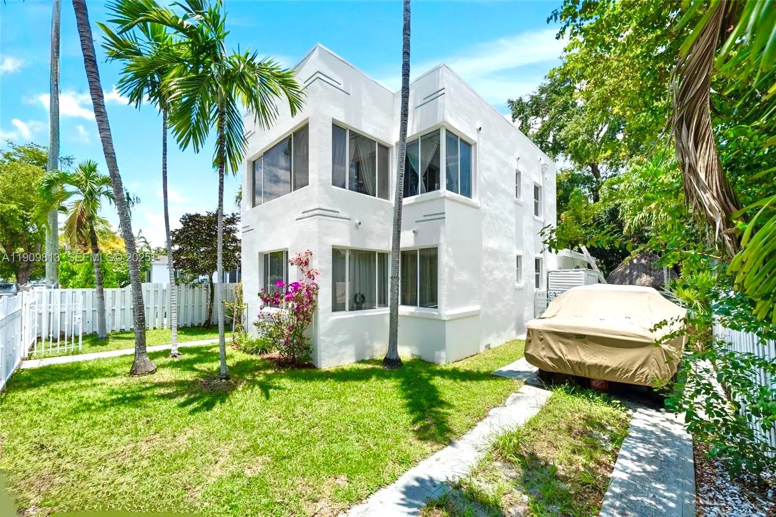 555 NE 70th St, Miami FL 33138