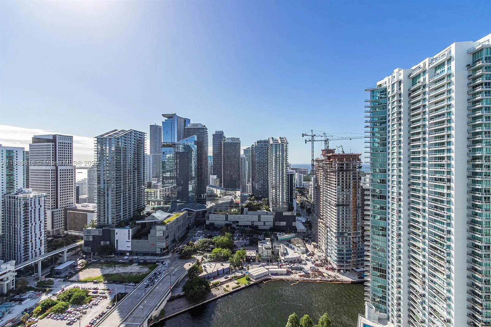 2 bedroom 2 bath for sale at 350 S Miami Ave # 3914, Miami FL 33130