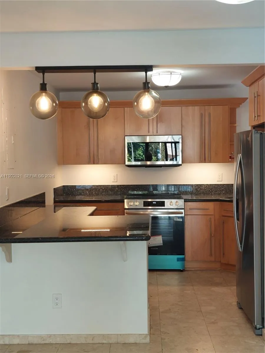 255 Poinciana Dr # 605, Sunny Isles Beach FL 33160