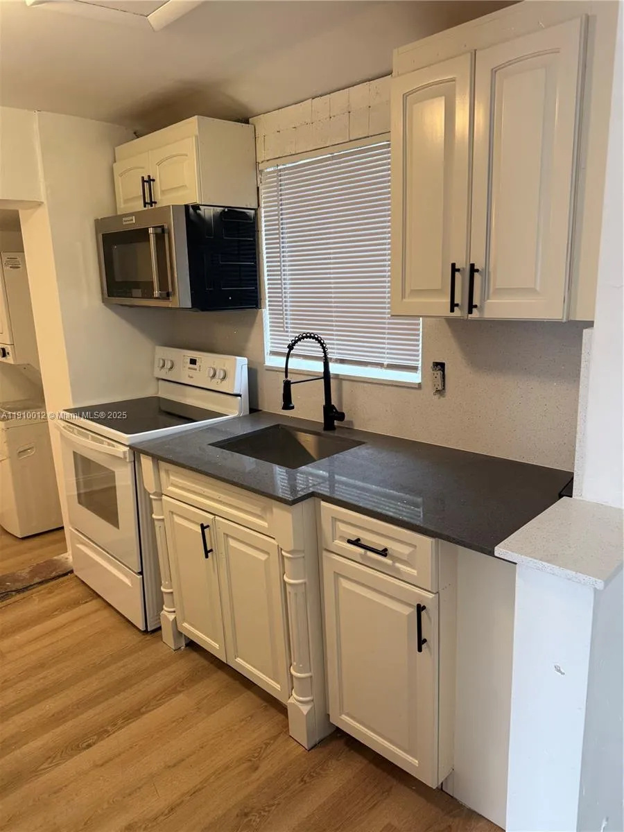 748 NW 77th Ter, Miami FL 33150