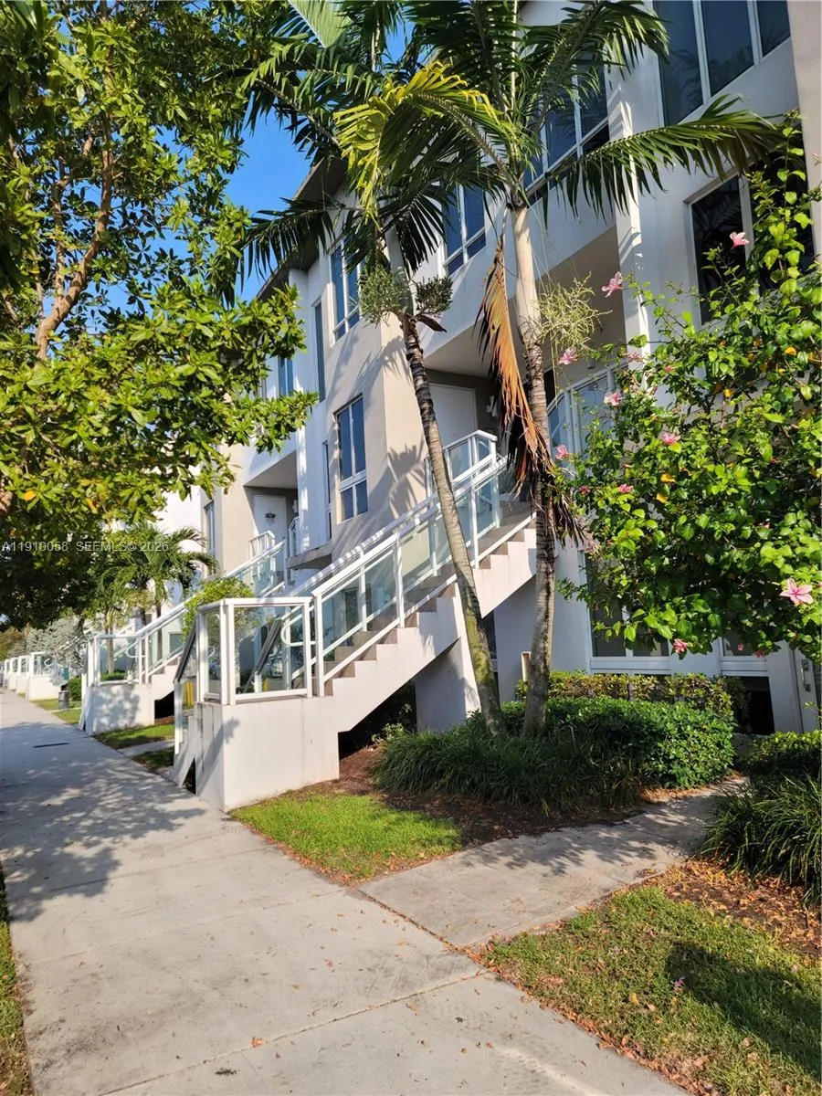 10280 NW 63rd Ter # 203, Doral FL 33178