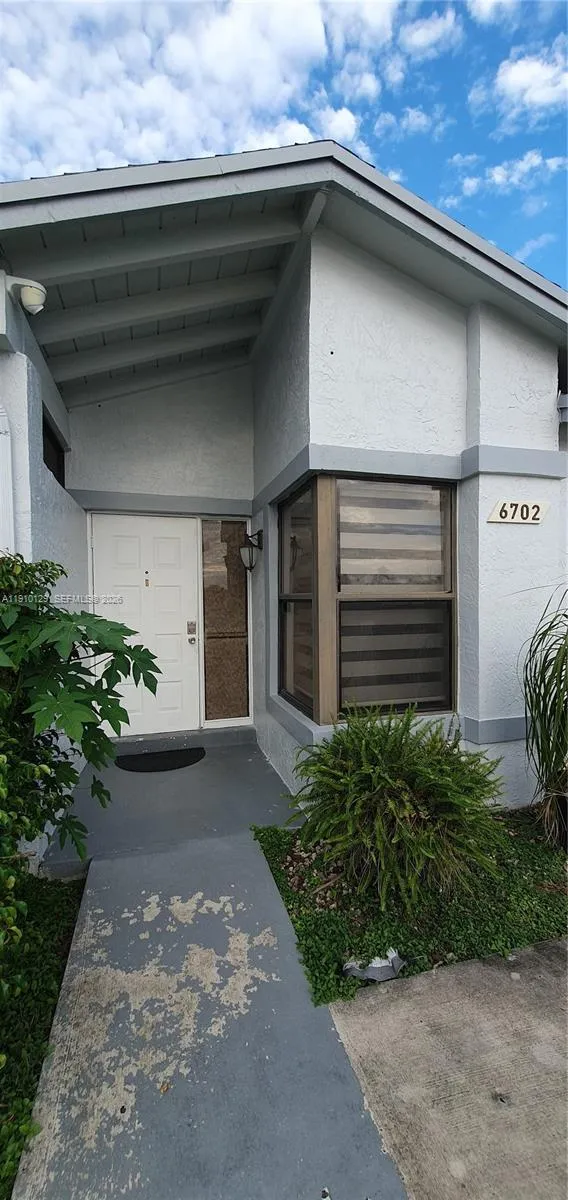 6702 SW 152nd Pl # 02, Miami FL 33193