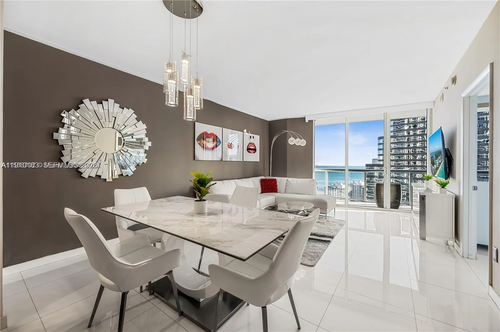 2 bedroom 1 bath for sale at 485 Brickell Ave # 3109, Miami FL 33131